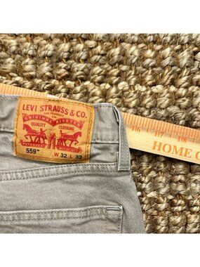 559 Levi’s Men’s Relaxed Straight Fit Beige (32x32)